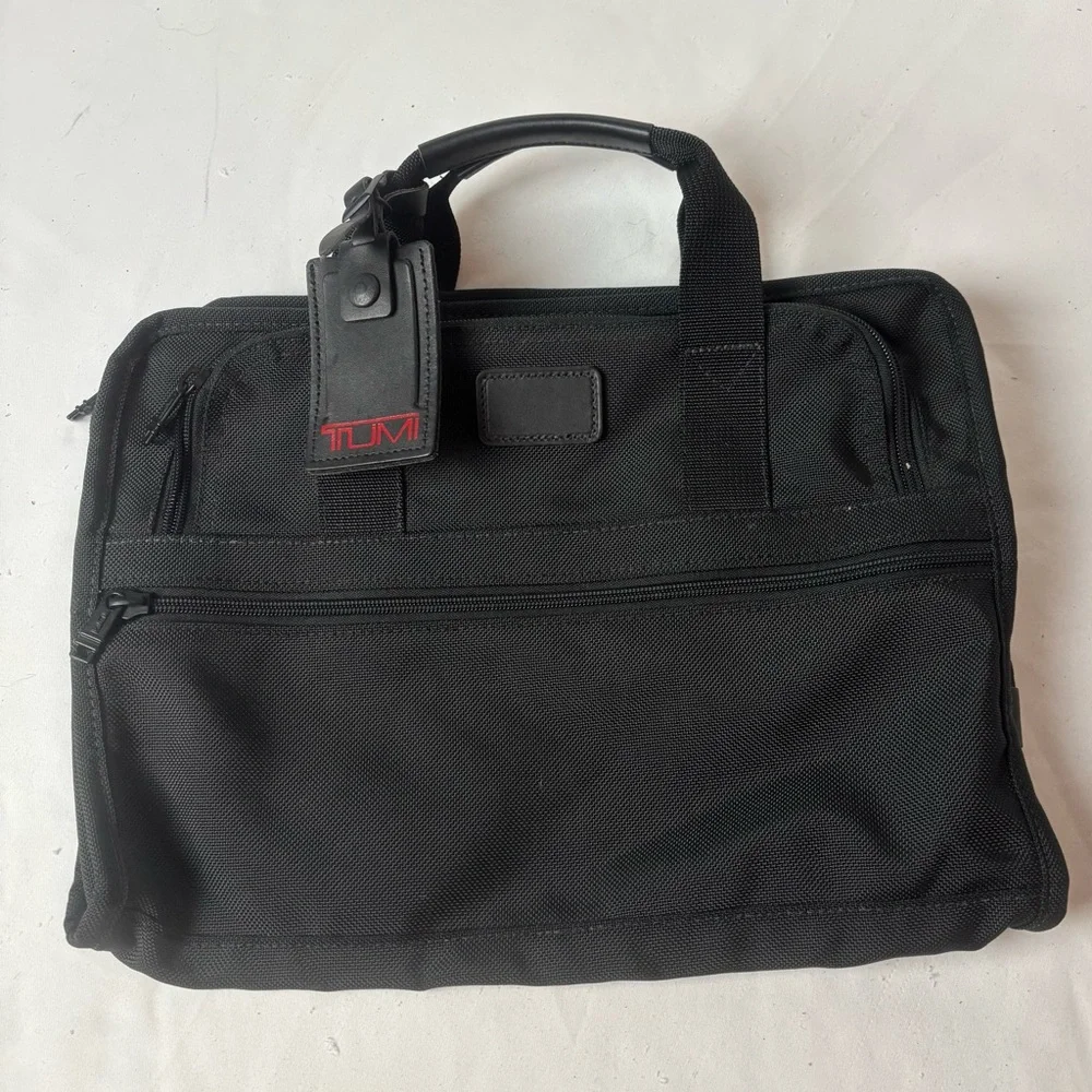 TUMI Alpha Laptop Briefcase Black Ballistic 207D3 Lightweight Quality Nylon